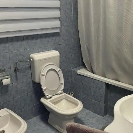 Дом отдыха Dragi With Hot-tub *