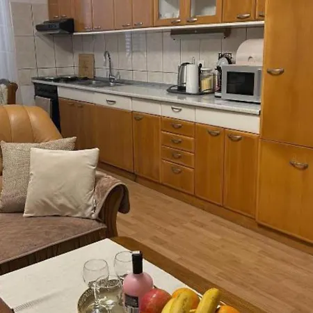 Dragi With Hot-tub Дом отдыха